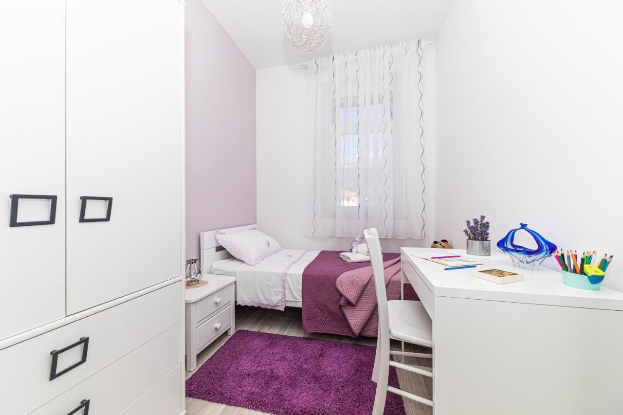 Rosemary Lägenhet Kaštela Exteriör bild